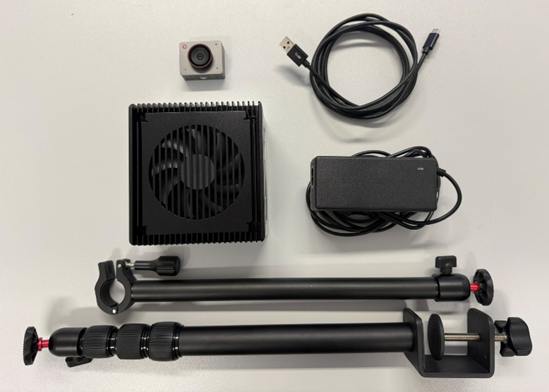 Quality-Box Starter-KIT: Komplettpaket für automatische Sichtprüfung mit KI-Computer, Industriekamera und Stativ
